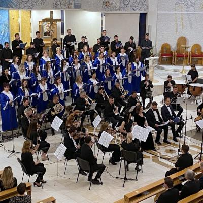 23 mai: Iaşi: Concert aniversar vocal-simfonic: "Juvenes Ecclesiae" - 25 de ani de la înfiinţare