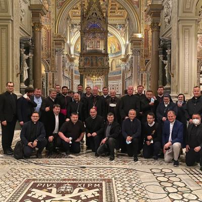 2 mai: Roma: Liturghie de însoţire pentru consacrarea noului episcop auxiliar de Roma, Mons. Benoni Ambăruş