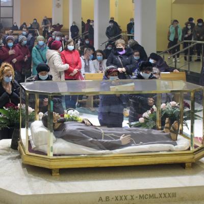 5 martie: Oneşti: Comemorarea morţii Fericitului Ieremia