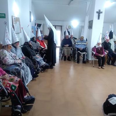 14 februarie: Butea: Momente de bucurie cu şi pentru bătrânii de la Casa "Sfântul Ioan Paul al II-lea"