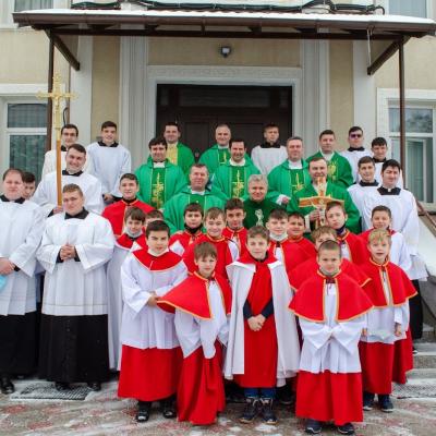 7 februarie: Săbăoani: Misiuni populare în Parohia "Sfântul Mihail". Liturghia de încheiere