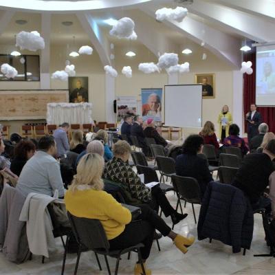 9 decembrie: Iaşi: Vocaţii pentru comunitate la a doua ediţie a Conferinţei regionale "Etică şi responsabilitate în activitatea de voluntariat"