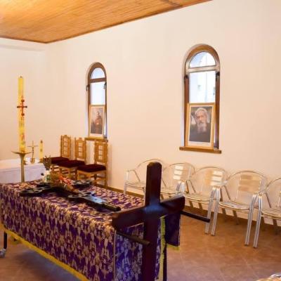 1 decembrie: Slănic Moldova: Ziua Naţională şi sfinţirea capelei mortuare