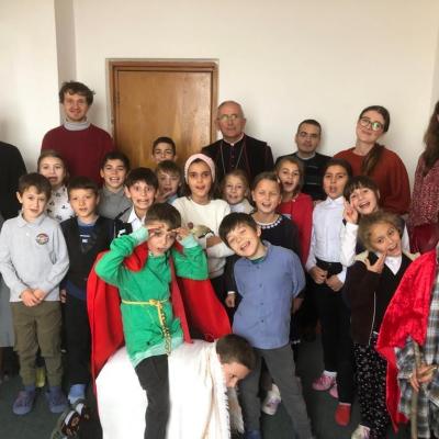 15-16 noiembrie: Vizită pastorală a PS Iosif Păuleţ la filiala Gioseni a Asociaţiei Caritas Bacău