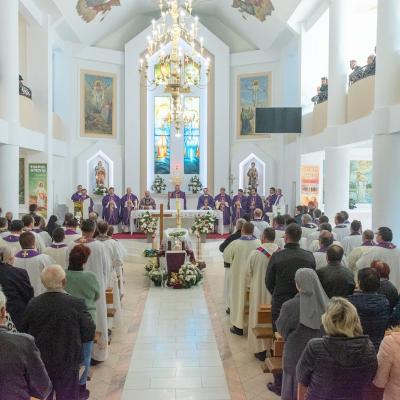 6 octombrie: Moineşti: Funeraliile părintelui Andrei Dăscălaşu