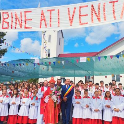 4 septembrie: Băluşeşti: Hramul şi Mirul într-o singură sărbătoare