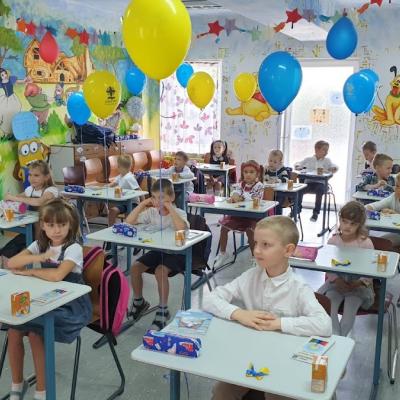 1 septembrie: Iaşi: Primul clopoţel al păcii
