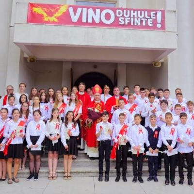 16 august: Horgeşti: Administrarea Sfântului Mir