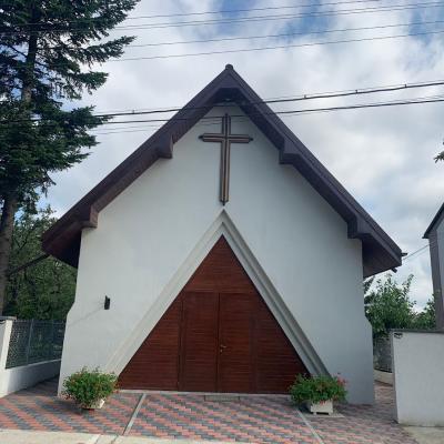 2 august: Barticeşti: Sfinţirea capelei mortuare