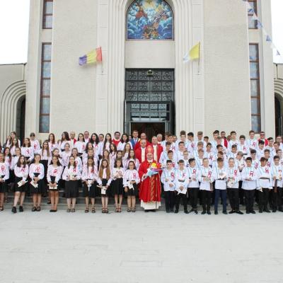 30 iulie: Butea: Administrarea sacramentului Mirului