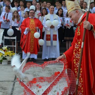 3 iulie: Mirceşti: Administrarea sacramentului Mirului