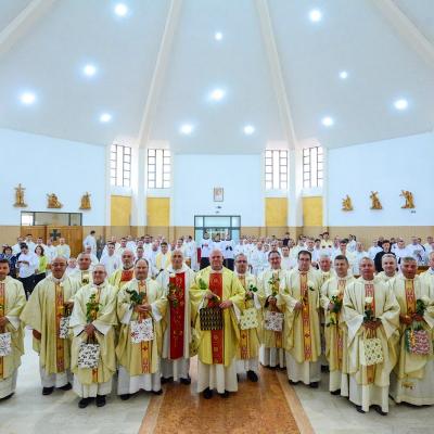22 iunie: Roman: Jubileul de 25 de ani de preoţie
