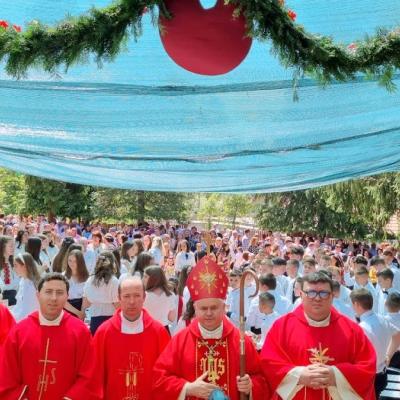 19 iunie: Cireşoaia: Administrarea Mirului