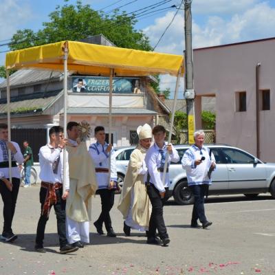 16 iunie: Gherăeşti: Hramul comunităţii