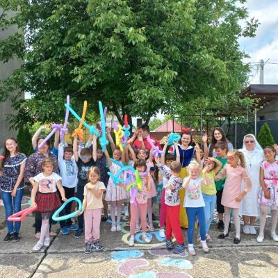 31 mai: Barticeşti: Ziua Copilului la Centrul de zi "Maica Speranţa"