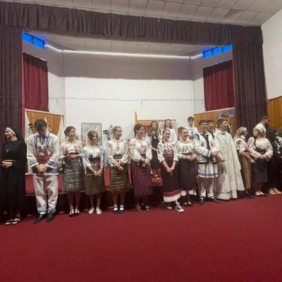 26 mai: Roman: Premieră naţională la Liceul Franciscan de Înălţarea Domnului şi Ziua Mondială a Educaţiei Catolice