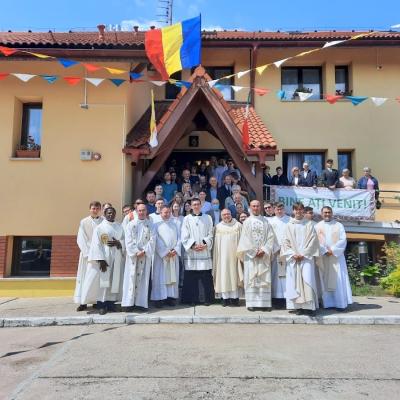15 mai: Iaşi: Profesiune la Seminarul "Don Orione", în cadrul Congregaţiei "Mica Operă a Divinei Providenţe"
