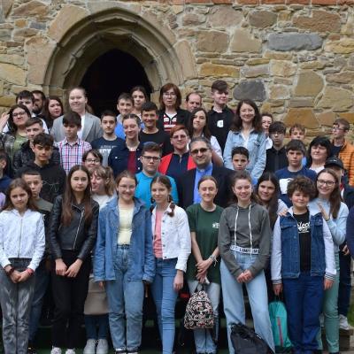 14 mai: Oneşti: Concursul interdisciplinar de eseuri şi creaţie religioasă "Episcop martir Anton Durcovici", etapa interjudeţeană. Foto: pr. Ciprian Vacaru, OFMCap