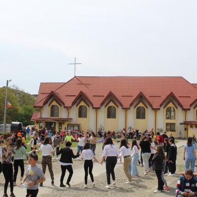 7 mai: Oneşti: Ziua Tineretului în Decanatul de Trotuş