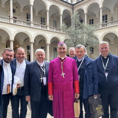 7 mai: Torino: Preasfinţitul Petru Sescu la consacrarea noului arhiepiscop de Torino