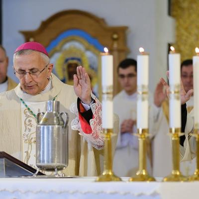 14 aprilie: Iaşi (catedrală): Liturghia Crismei