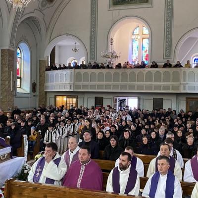 13 aprilie: Soloneţu Nou: Funeraliile părintelui Andrei Staszkovian