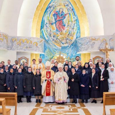 2 februarie: Iaşi: Retrăind împreună bucuria consacrării