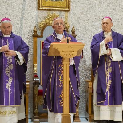 2 noiembrie: Iaşi (catedrală): Sfânta Liturghie din solemnitatea Pomenirea Tuturor Credincioşilor Răposaţi