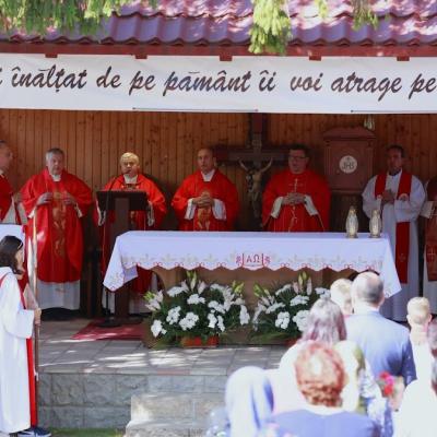 14 septembrie: Ploscuţeni: Hramul comunităţii, Înălţarea Sfintei Cruci