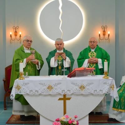 6 septembrie: Traian: Întâlnirea preoţilor din seria 1983 cu episcopul auxiliar Petru Sescu