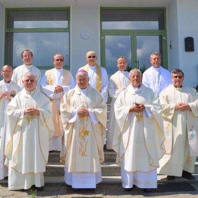11 august: Traian: Întâlnirea preoţilor din promoţia 1986 cu episcopul auxiliar Petru Sescu