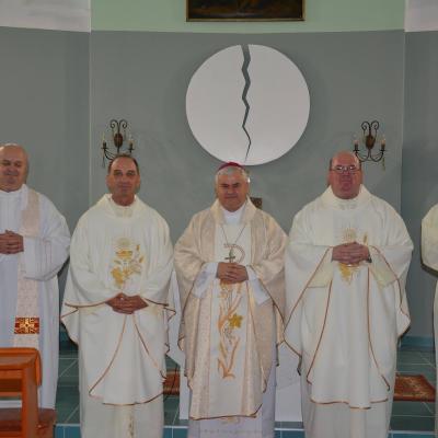 4 august: Traian: Întâlnirea preoţilor din promoţia 1993 cu episcopul auxiliar Petru Sescu