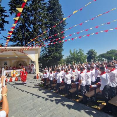23 şi 24 iulie: Lespezi: Hramul şi administrarea Sfântului Mir