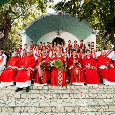 15 iulie: Călugăreni: Administrarea Sfântului Mir