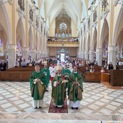 16-18 iunie: Vizită pastorală a PS Iosif Păuleţ în Parohia Adjudeni