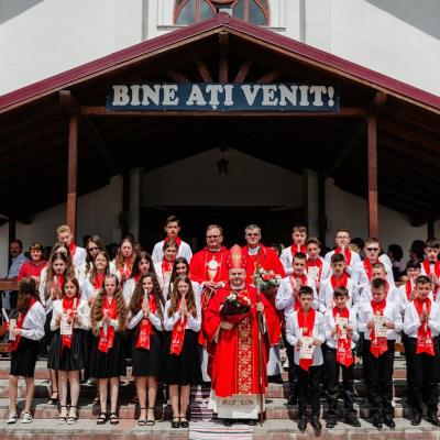 10 iunie: Răcăciuni: Administrarea Mirului