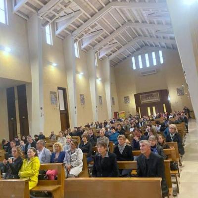 14 mai: Verona: Românii catolici din Parma în vizită la cei din Verona şi în pelerinaj la Sanctuarul "Madonna della Corona"