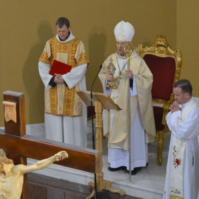 8 mai: Oneşti: Hramul Sanctuarului "Fericitul Ieremia"