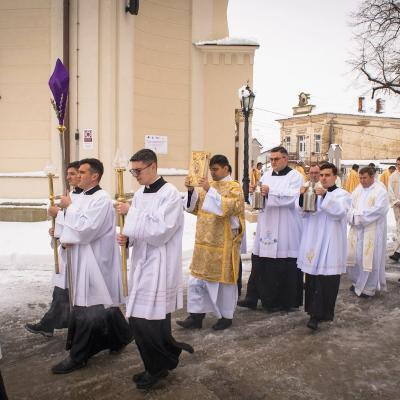 6 aprilie: Iaşi (catedrală): Liturghia Crismei