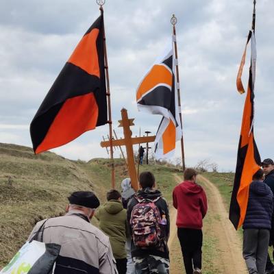 1 aprilie: Kolping: Calea crucii din solidaritate pentru Ucraina, pe dealul Ciciola