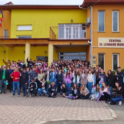 25 martie: Roman: O primă... "Vară împreună" sub semnul Bunei-Vestiri