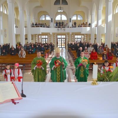 19 februarie: Horleşti: Liturghie prezidată de PS Petru Sescu. Foto: Dorel Bejan