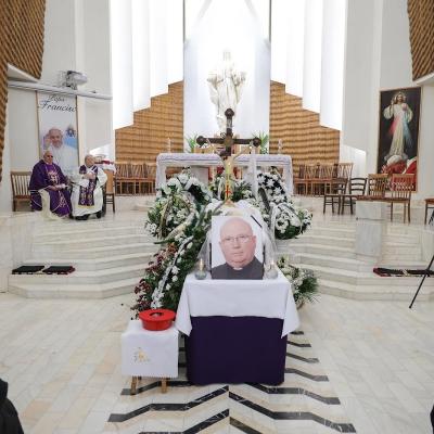31 ianuarie: Gherăeşti: Funeraliile părintelui Aurel Iştoc. Foto: Iulian Dumea