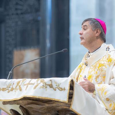 17 noiembrie: Torino: Părintele Daniel Sabău, un nou diacon permanent român. Foto: Mihai Bursuc