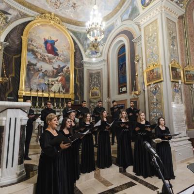 10 noiembrie: Iaşi: Concertul "Ave Maria", un imn de laudă închinat Maicii Domnului de Corul "Viventi". Foto: Daniel Alexandru