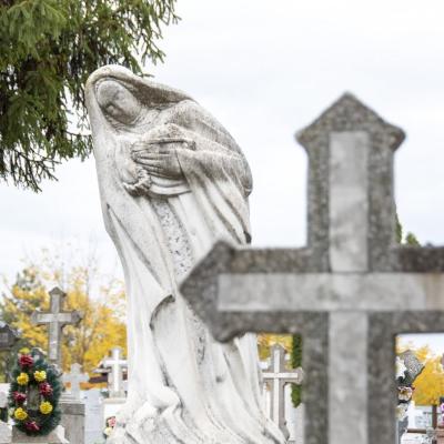 2 noiembrie: Iaşi: Pomenirea credincioşilor răposaţi la Cimitirul "Eternitatea". Foto: Andreea Dima