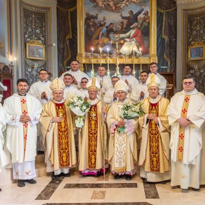 20 octombrie: Iaşi: Nunţiul apostolic în România a hirotonit nouă diaconi. Foto: Ovidiu Bişog
