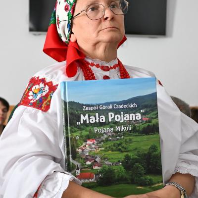 19 octombrie: Poiana Micului: Hramul bisericii şi prezentarea albumului comunităţii polone