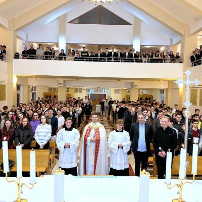 8 octombrie: Bacău: Adoraţie pentru tineri în capela Colegiului Naţional Catolic