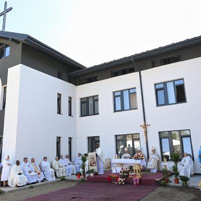 23 august: Iaşi: Inaugurarea Centrului de Servicii Sociale "Casa Sfântul Alois Guanella". Foto: Adrian Cuba